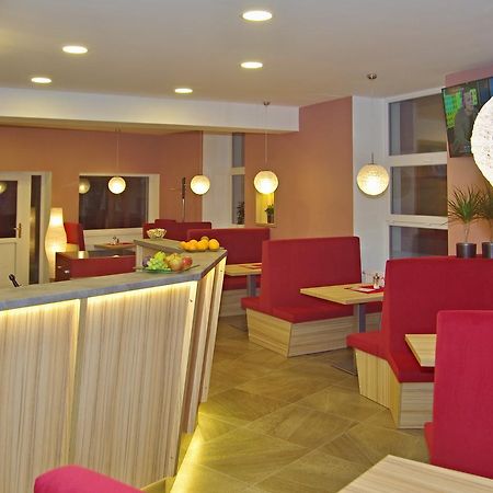 Hotel Pod Radnici 顺佩尔克 外观 照片