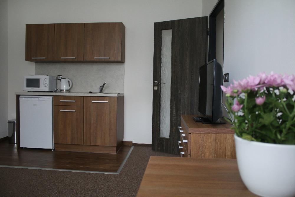 Hotel Pod Radnici 顺佩尔克 外观 照片
