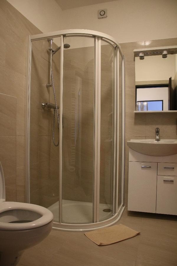 Hotel Pod Radnici 顺佩尔克 外观 照片