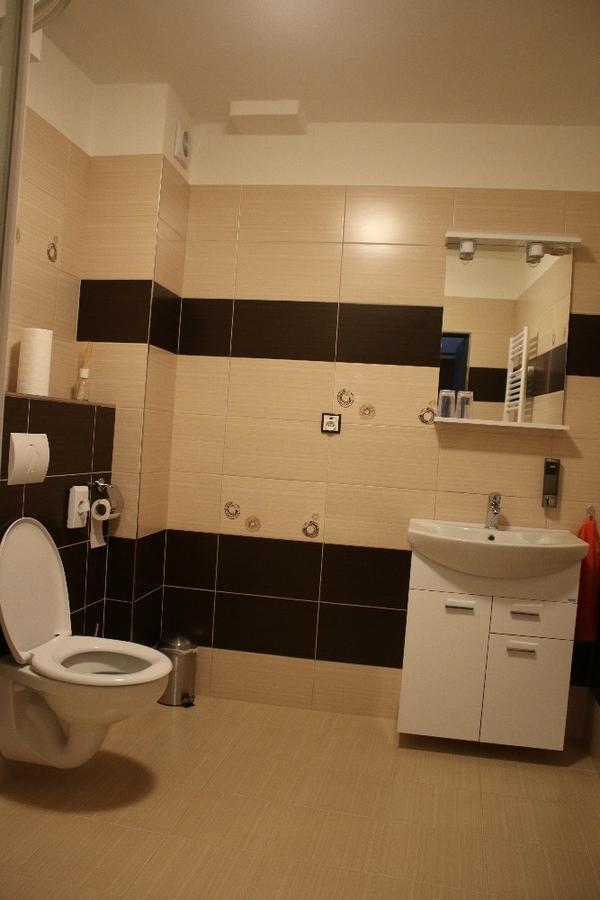 Hotel Pod Radnici 顺佩尔克 外观 照片